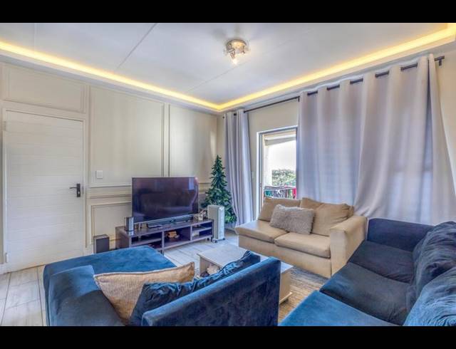 2 BEDROOM APARTMENT FOR SALE IN FOURWAYS